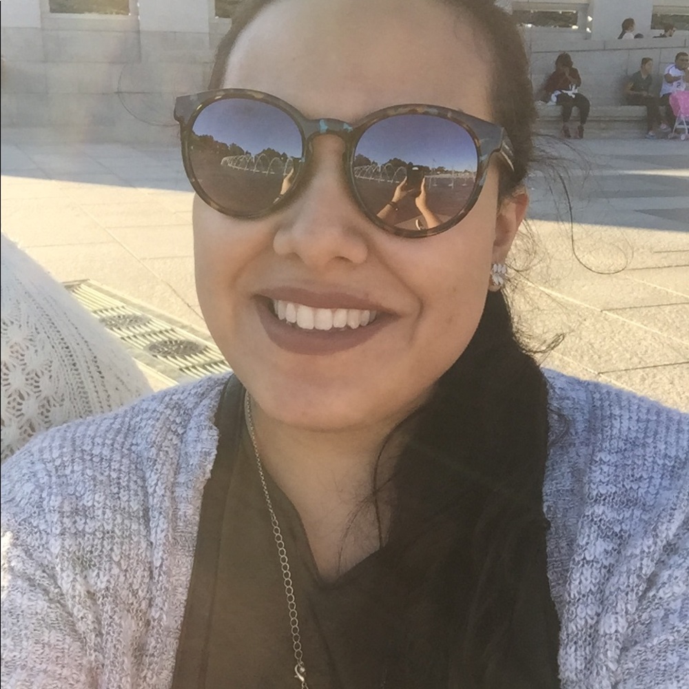 Meet your Posher, Edith